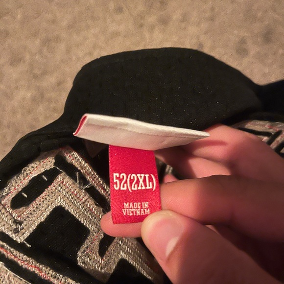 Ken Griffey Jr jersey reds - Picture 3 of 3